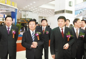 南京聚锋参加第四届苏北投洽会，副省长赞许聚锋塑木产业发展